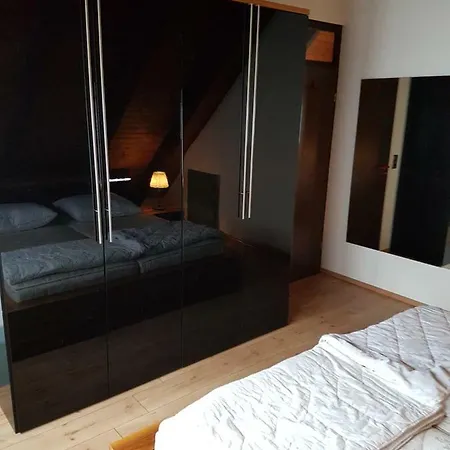 Ferienhaus Peter Dahl 布拉希里恩
