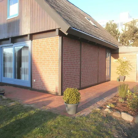 Ferienhaus Peter Dahl 布拉希里恩